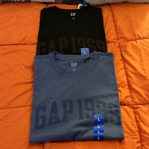GAP Men's Short Sleeve Crew T-Shirt Set in Blue and Black